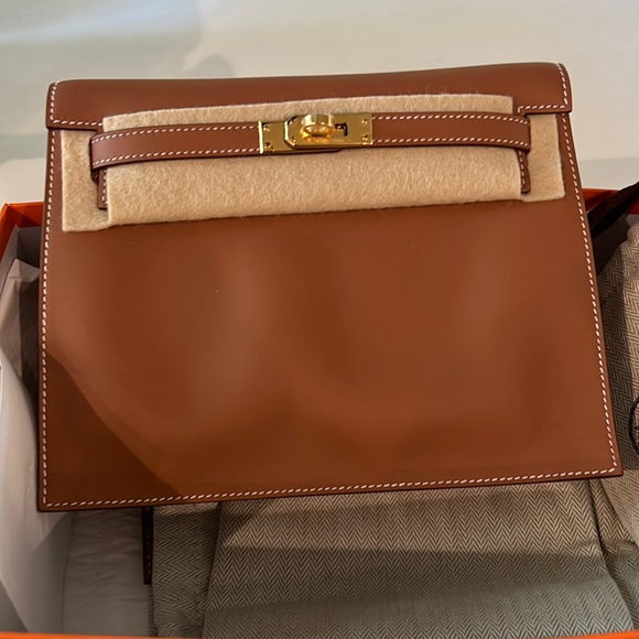 Brand new hermes Kelly danse bag gold gold hardware